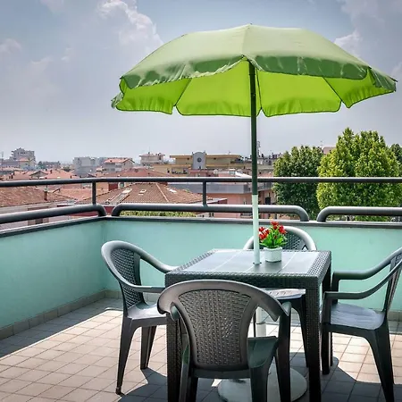 Lägenhetshotell Acqua Marina 3*