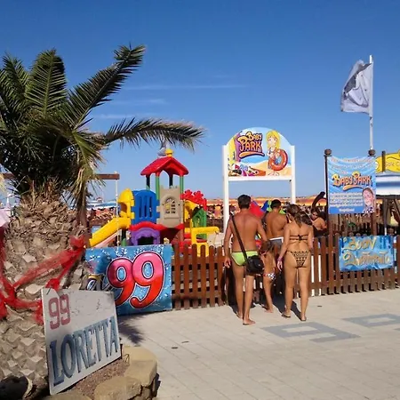 Acqua Marina アパートホテル