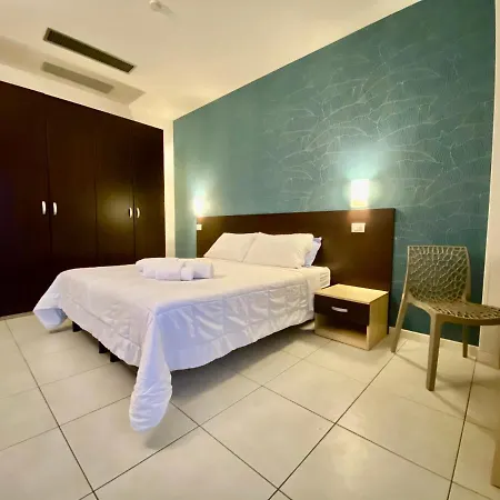 码头水上套房住宅酒店 公寓式酒店 里米尼