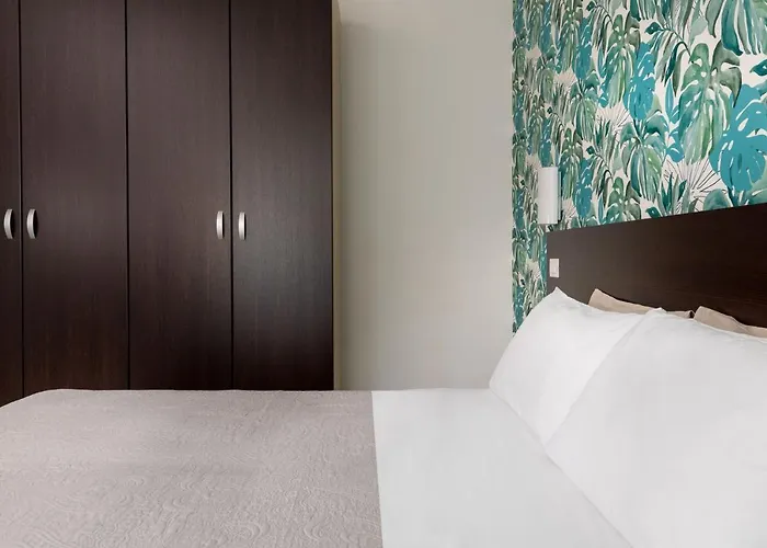 码头水上套房住宅酒店 3* 里米尼