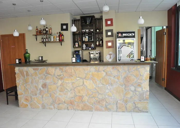 码头水上套房住宅酒店 里米尼