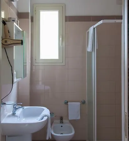 Acqua Marina 3* Римини