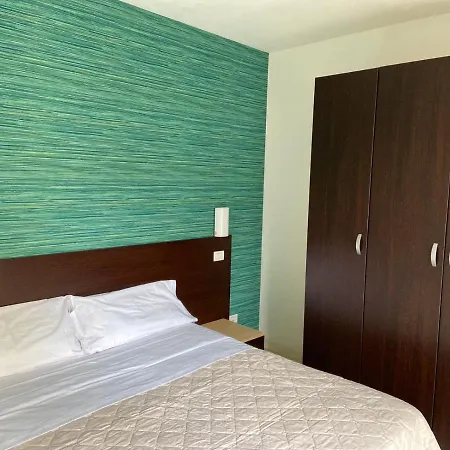 Acqua Marina מלון דירות רימיני