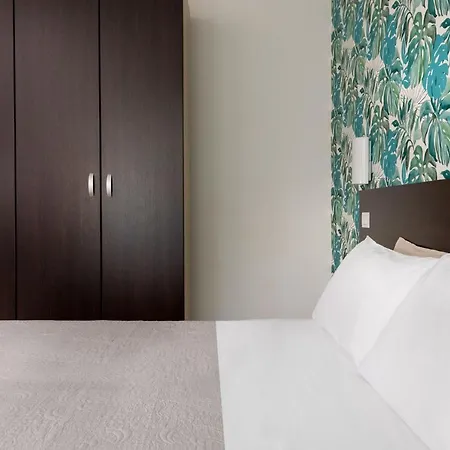 Acqua Marina 3* רימיני