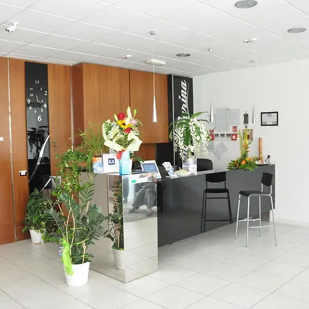 Acqua Marina מלון דירות 3*